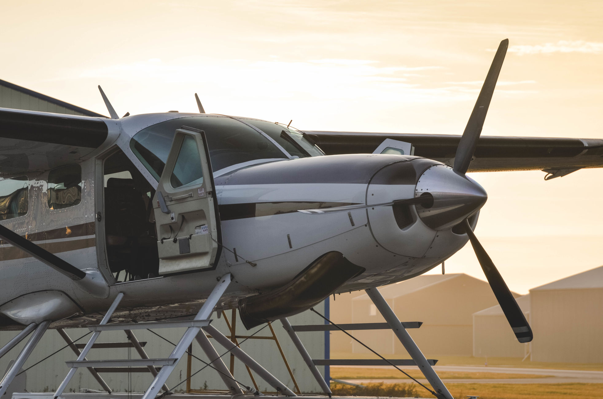 Manitoba's Choice for Northern Air Travel - Amik Aviation