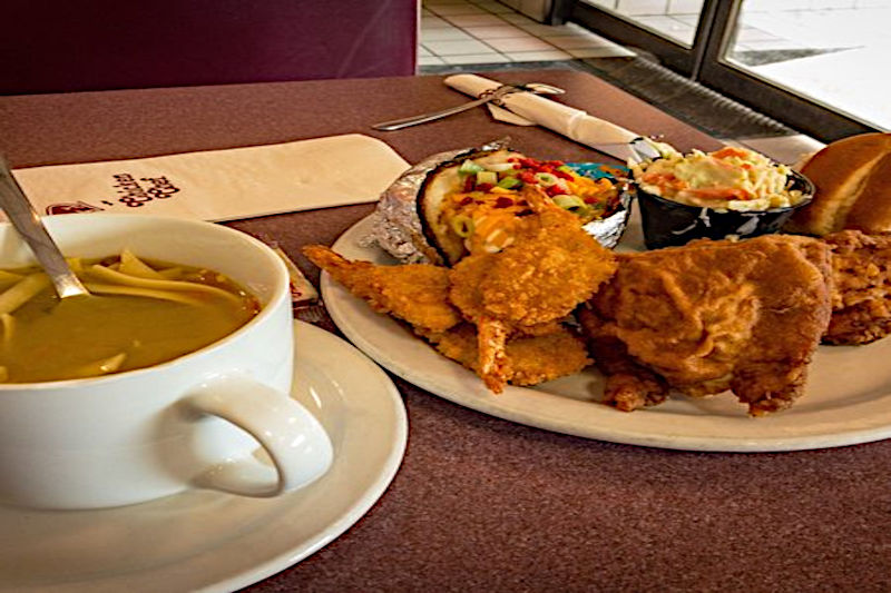 Whether you’re in the mood for a hearty breakfast, a light snack or a full sit-down meal at our place or yours, Chicken Chef has been serving up great food in a fun, casual atmosphere since 1978.